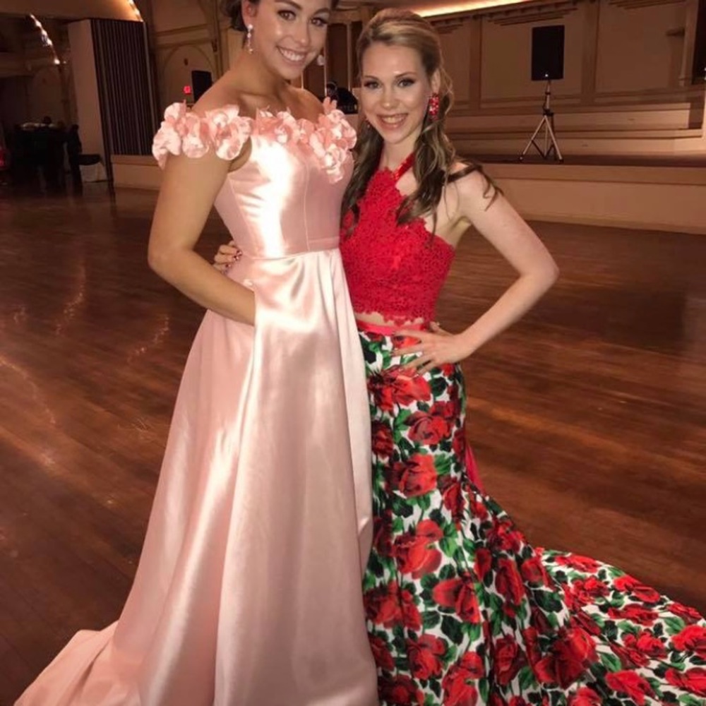 Sherri Hill Size 2 Prom Dress